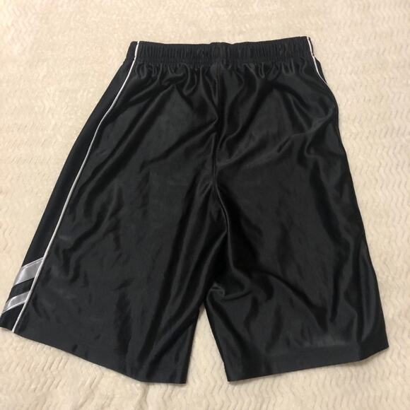 NIKE Sports Shorts Polyester Elastic Wasit Size Boys Kids L Retro Sport Athletic - Picture 3 of 7